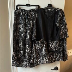 Black and tan women’s pants and top